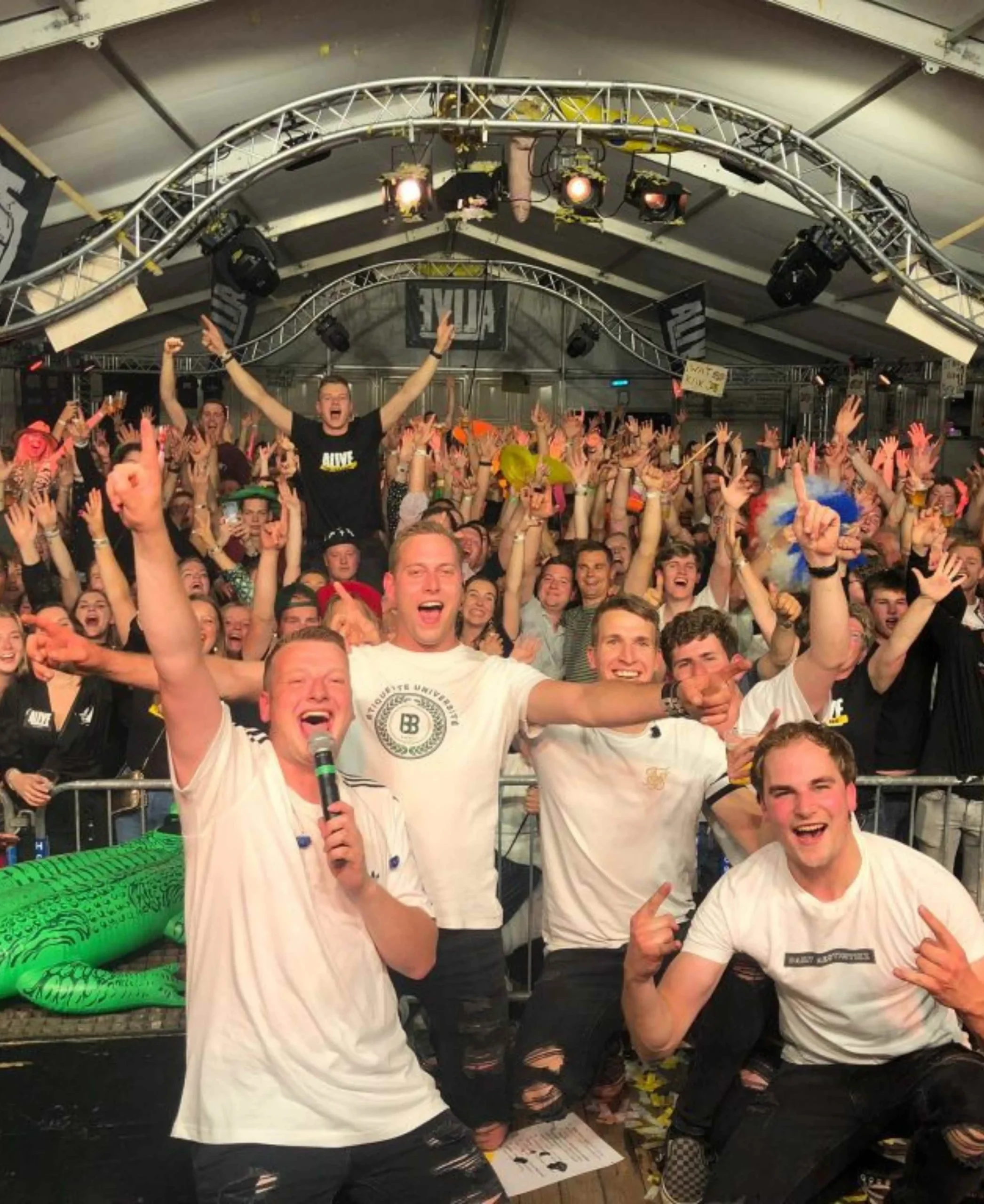 Alive - Volksfeesten Oele